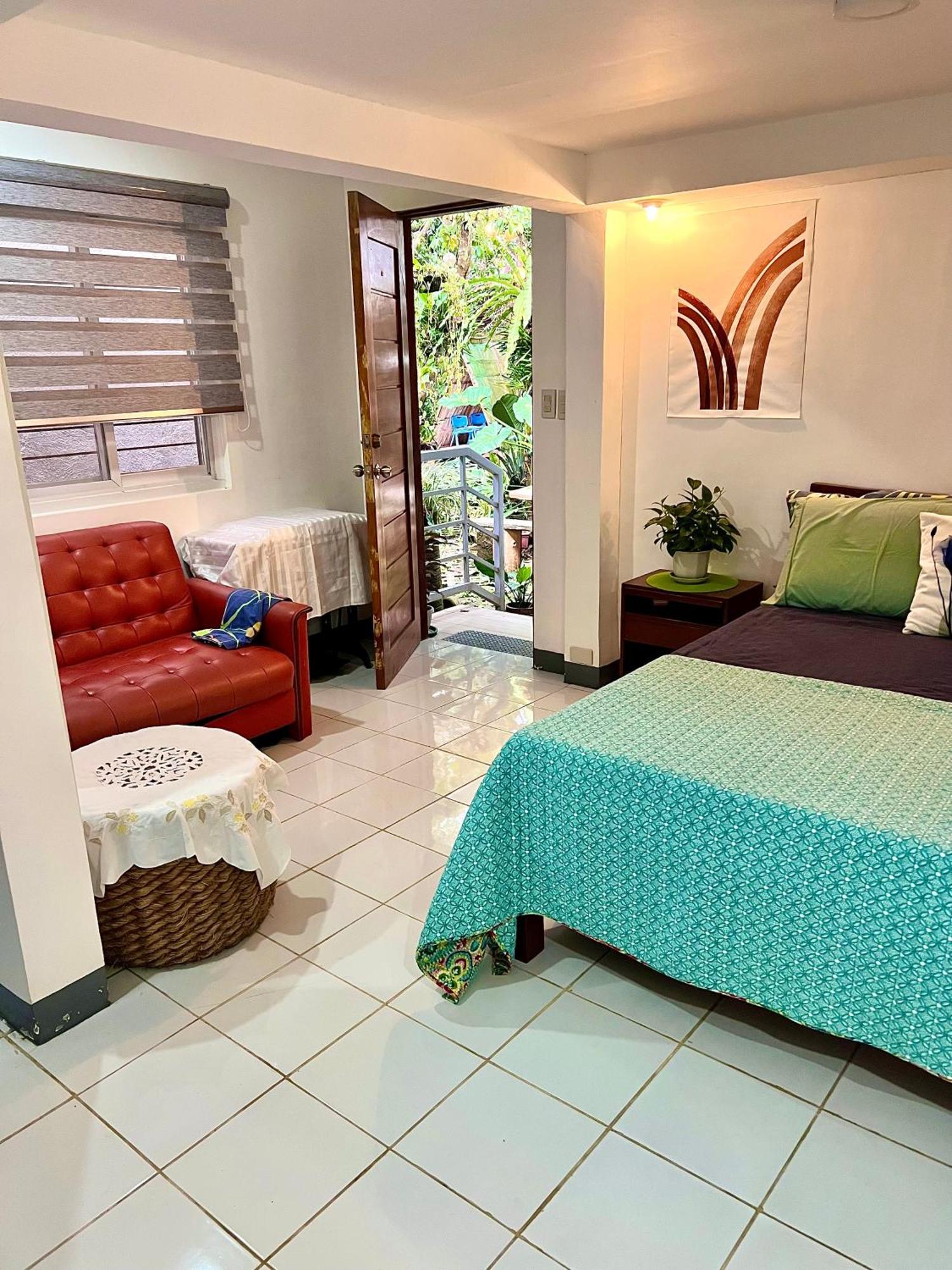 Auntie Gigi'S Place Tagaytay City ภายนอก รูปภาพ