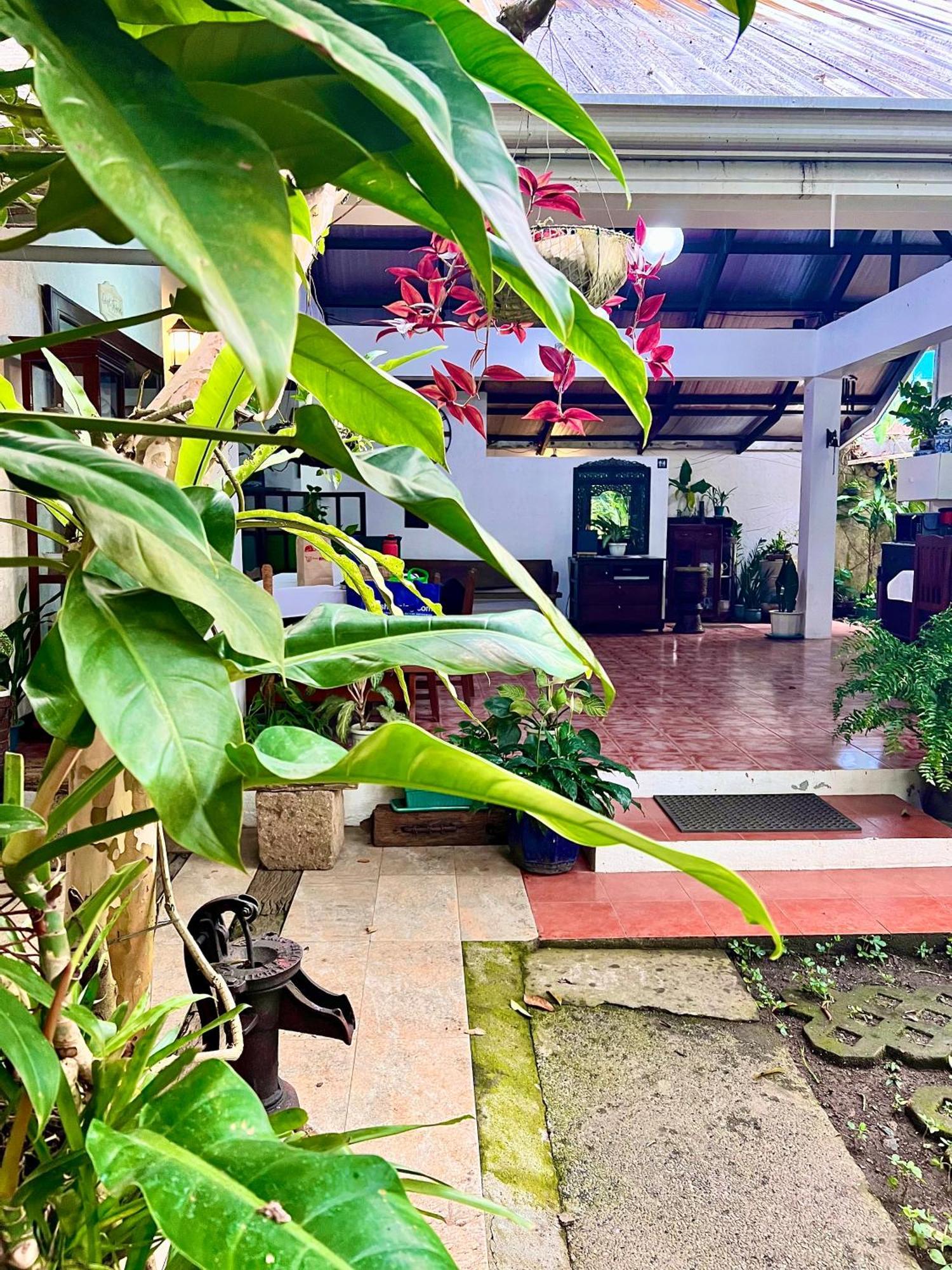 Auntie Gigi'S Place Tagaytay City ภายนอก รูปภาพ